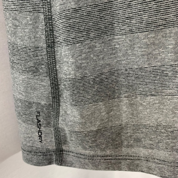 Ladies The North Face Grey Short Sleeve Flashdry Athletic Shirt Size M - Picture 6 of 6